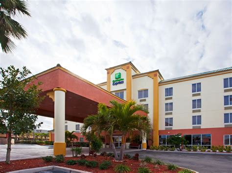 holiday inn express and suites cocoa beach fl